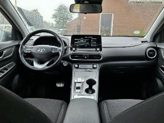 Hyundai Kona 64kw accu    204pk navi clima picture 7