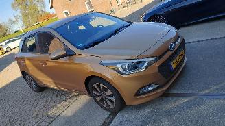 Avarii autoturisme Hyundai I-20 1.2i  84pk navi clima  lmv 2014/11