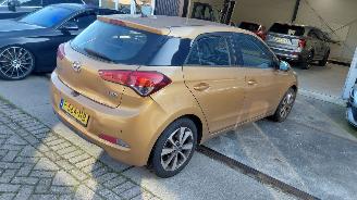 Hyundai I-20 1.2i  84pk navi clima  lmv picture 3