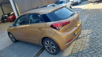 Hyundai I-20 1.2i  84pk navi clima  lmv picture 4