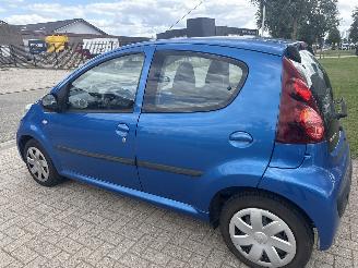 Peugeot 107 1.0 ACTIVE 49333 KM NAP! BOUWJAAR 2012 LICHTE SCHADE! 3499 EURO picture 2