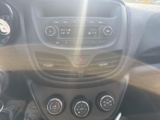 Opel Karl 1.0 120 JAAR EDITION RIJDBARE SCHADE! BOUWJAAR 2019  4850 EURO picture 14