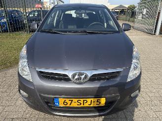 Hyundai I-20 1.4i-MOTION AUTOMAAT RIJDBARE SCHADE! BOUWJAAR 2011 4150 EURO picture 6