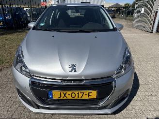 Peugeot 208 1.2PURETECH EERSTE EIGENAAR 118925 KM BOUWJAAR 2016 3850 EURO picture 7