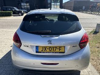 Peugeot 208 1.2PURETECH EERSTE EIGENAAR 118925 KM BOUWJAAR 2016 3850 EURO picture 4