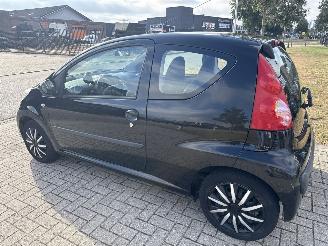 Peugeot 107 1.0-12V XR BOUWJAAR 2007 WAT GEBRUIKKERS SCHADES! 899 EURO picture 2