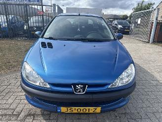 Peugeot 206 1.4 X-LINE AIRCO NIEUWE APK! BOUWJAAR 2004  899 EURO VAST picture 6