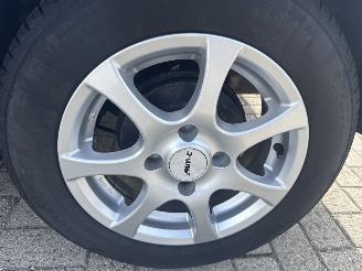 Peugeot 206 1.4 X-LINE AIRCO NIEUWE APK! BOUWJAAR 2004  899 EURO VAST picture 7