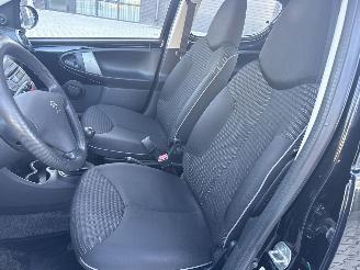 Peugeot 107 1.0 ACTIVE AIRCO RIJDBARE SCHADE! BOUWJAAR 2013  2450 EURO picture 9