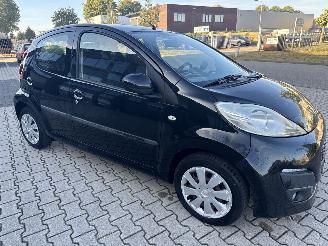 Peugeot 107 1.0 ACTIVE AIRCO RIJDBARE SCHADE! BOUWJAAR 2013  2450 EURO picture 6
