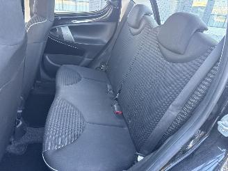 Peugeot 107 1.0 ACTIVE AIRCO RIJDBARE SCHADE! BOUWJAAR 2013  2450 EURO picture 10