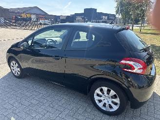 Peugeot 208 1.0 VTI ACCES AIRCO BOUWJAAR 2013 157927 KM 2650 EURO picture 2