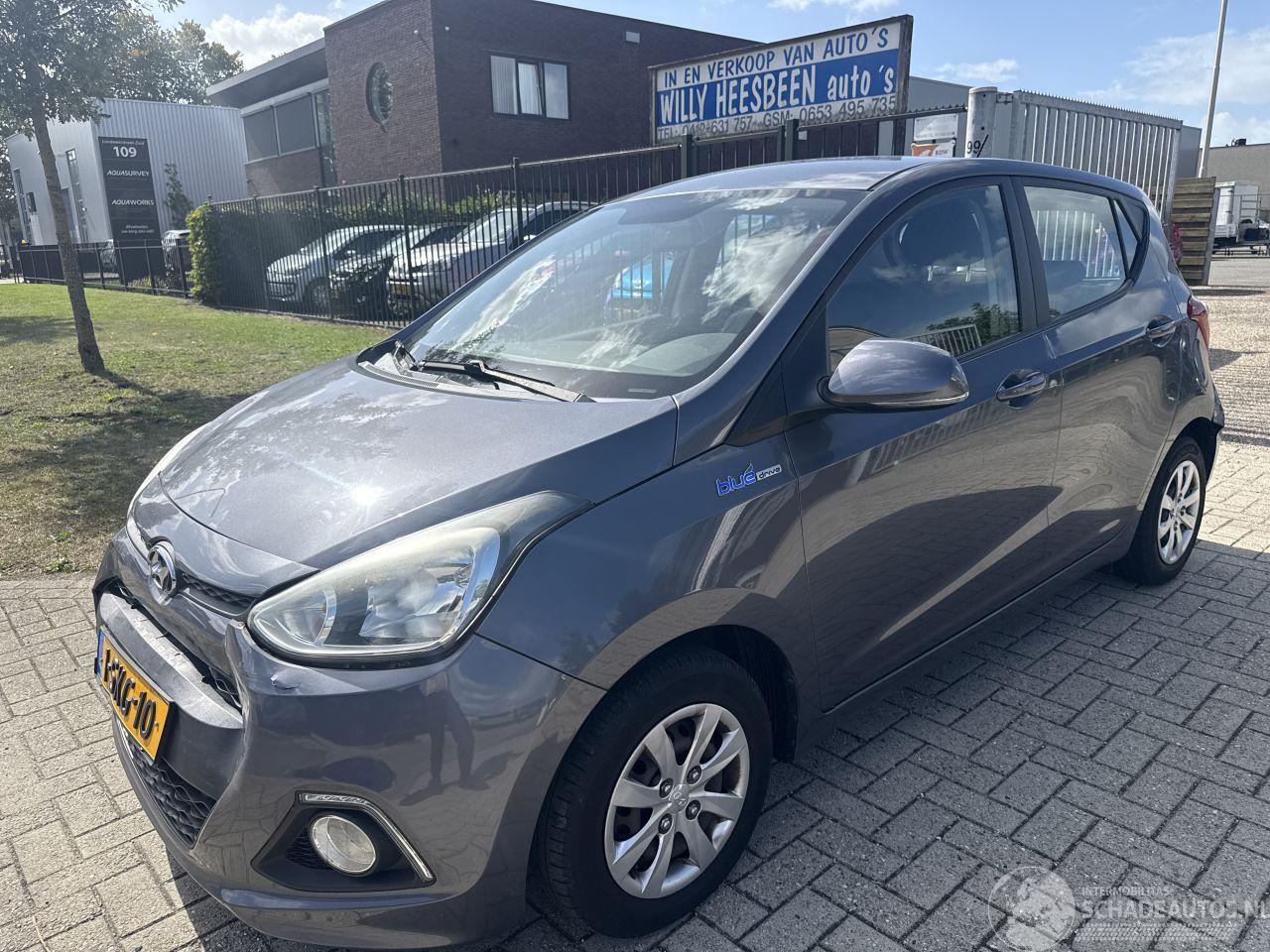 Hyundai I-10 i 10 i-MOTION AIRCO CLIMAT BOUWJAAR 2013 97000 KM RIJDBAAR 2795