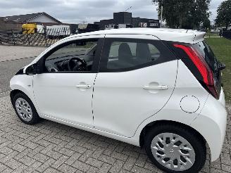 Toyota Aygo 1.0 VVT i X-PLAY DIEFSTALSCHADE! 17796 KM BOUWJAAR 2018  6750 EURO picture 2