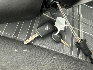 Peugeot 108 1.0 E-VTi ACTIVE 86000 KM RIJDBAAR BOUWJAAR 2018  4650 EURO picture 13