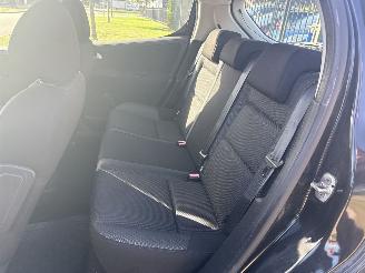 Peugeot 207 1.4 VTI AIRCO 5 DEURS 235000 KM NAP BOUWJAAR 2010  1395 EURO picture 9