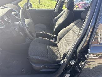 Peugeot 207 1.4 VTI AIRCO 5 DEURS 235000 KM NAP BOUWJAAR 2010  1395 EURO picture 8
