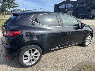 Renault Clio 0.9 LIMITED RIJDBARE SCHADE! 113117 KM BOUWJAAR 2018 6150 EURO picture 4
