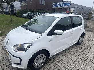 uszkodzony samochody osobowe Volkswagen Up! 1.0 BLEU MOTION LICHTE SCHADE BOUWJAAR 2016  4350 EURO VAST 2016/7