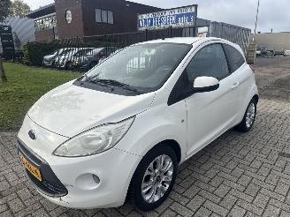 Auto incidentate Ford Ka 1.2 TITANIUM AIRCO BUMPERSCHADE BOUWJAAR 2009 1895 EURO 2009/7