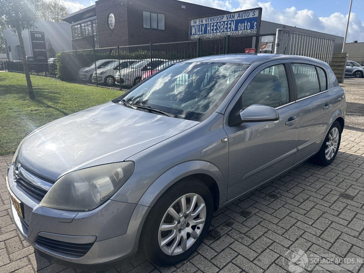 Opel Astra 1.6 ESSENTIA AIRCO MOOIE AUTO BOUWJAAR 2004  1500 EURO