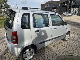 Suzuki Wagon-R+ 1.3 SEASON 163000 KM NIEUWE APK! BOUWJAAR 2001 1250 EURO picture 4