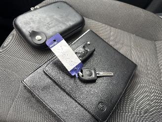 Volkswagen Up! 1.0 BLEUMOTION PARKEERSCHADE! BOUWJAAR 2016  3600 EURO VAST picture 15