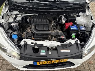 Suzuki Celerio 1.0 COMFORT LICHTE SCHADE! BOUWJAAR 2020 56751 KM  5600 EURO picture 7