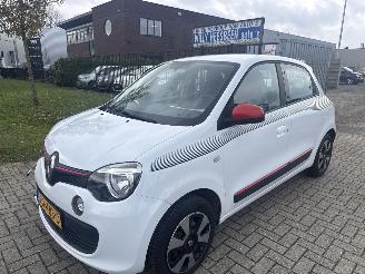 Coche accidentado Renault Twingo 1.0SCe LICHTE RIJDBARE SCHADE! BOUWJAAR 2017 88000 KM 4250 EURO 2017/6