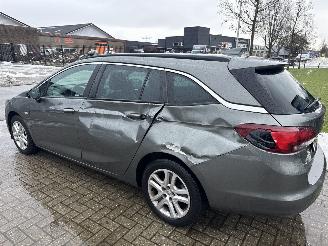 Opel Astra 1.4 TURBO BUSINESS EXCUTIVE LICHTE SCHADE! BOUWJAAR 2017 5350 picture 2
