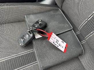 Volkswagen T-Roc 1.0 TSI 116 PK PORTIEREN SCHADE BOUWJAAR 2018 RIJDBAAR! 9500 EUR picture 10