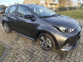 uszkodzony samochody osobowe Mazda 2 1.5 EXCLUSIVE-LINE AUTOMAAT HYBRID BOUWJAAR 2024 12750 EURO 2024/10