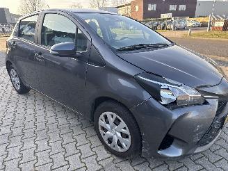 Toyota Yaris 1.5 VVT-i EXECUTIVE LICHTE SCHADE! BOUWJAAR 2018 127078 6150 VAST picture 6