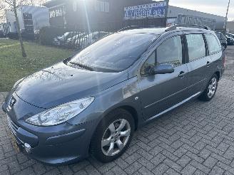 Gebrauchtwagen PKW Peugeot 307 1.6-16V PREMIUM STATION AIRCO BOUWJAAR 2007 VASTE PRIJS 1250 2007/1