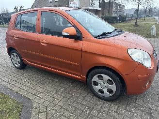 Kia Picanto 1.0 X-ECUTIVE ZEER MOOI LUXE BOUWJAAR 2009 PRIJS IS VAST 1500 picture 6