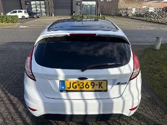 Ford Fiesta 1.0 WHITE EDITION LICHTE SCHADE RIJDBAAR BOUWJAAR 2016 4150 EUR picture 6