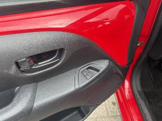 Peugeot 108 1.0 e-VTi ACTIVE 49310 KM LICHTE SCHADE! BOUWJAAR 2015 4850 EURO picture 6