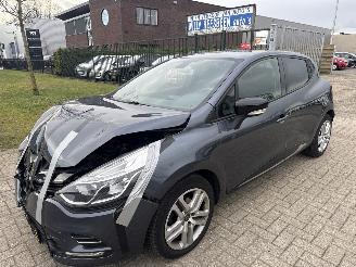 krockskadad bil auto Renault Clio 0.9 TCe LIFE 33609 KM BOUWJAAR 2020 PRIJS 5999 EURO 2020/4