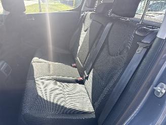 Peugeot 308 1.6 VTI NAVI LICHTE SCHADE! BOUWJAAR 2011 199000KM  1500 EURO picture 9