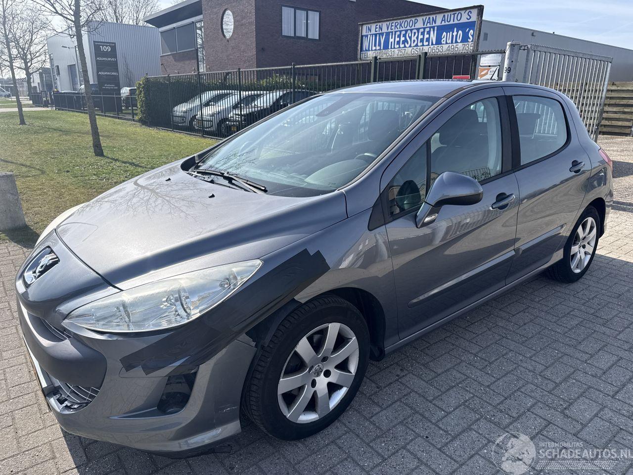 Peugeot 308 1.6 VTI NAVI LICHTE SCHADE! BOUWJAAR 2011 199000KM  1500 EURO