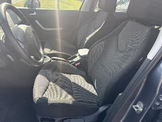 Peugeot 308 1.6 VTI NAVI LICHTE SCHADE! BOUWJAAR 2011 199000KM  1500 EURO picture 8