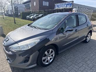 Auto incidentate Peugeot 308 1.6 VTI NAVI LICHTE SCHADE! BOUWJAAR 2011 199000KM  1500 EURO 2011/8