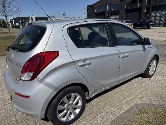 Hyundai I-20 1.2i i-VISION 122.240 KM LICHTE SCHADE! BOUWJAAR 2012 2895 EURO picture 4
