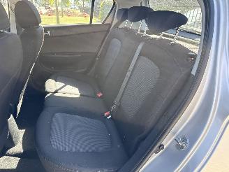 Hyundai I-20 1.2i i-VISION 122.240 KM LICHTE SCHADE! BOUWJAAR 2012 2895 EURO picture 11