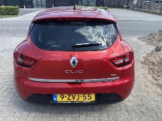 Renault Clio 0.9 TCE DYNAMIQUE LICHTE SCHADE!  BOUWJAAR 2015  4850 EURO picture 3