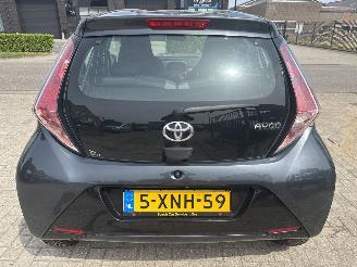 Toyota Aygo 1.0 VVT-i X-PLAY LICHTE SCHADE! BOUWJAAR 2014 3900 EURO VAST! picture 4