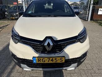 Renault Captur 0.9 INTENS LICHTE SCHADE! BOUWJAAR 2017 2e EIGENAAR 6200 EURO picture 6
