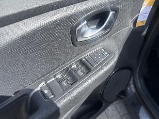Renault Clio 0.9 LIMITED LICHTE ZIJSCHADE! BOUWJAAR 2018 103945 KM  4999 EURO picture 8