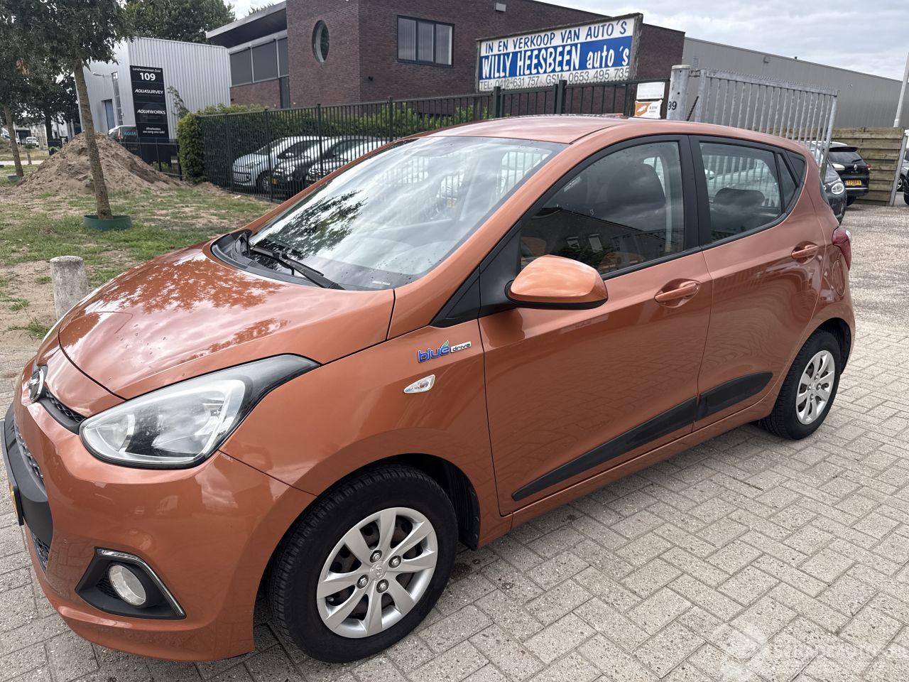 Hyundai I-10 1.0i-MOTION PLUS PARKEERSCHADES BOUWJAAR 2014 4200 EURO