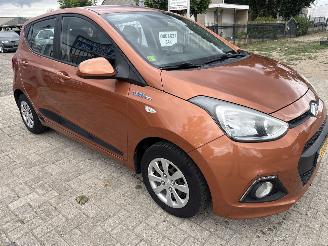 Hyundai I-10 1.0i-MOTION PLUS PARKEERSCHADES BOUWJAAR 2014  4200 EURO picture 6
